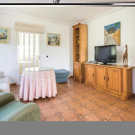 Awesome Home In Caravaca With Kitchen Caravaca De La Cruz Bagian luar foto