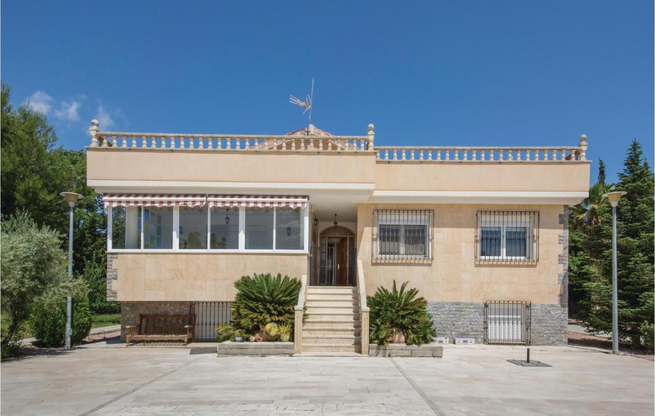Awesome Home In Caravaca With Kitchen Caravaca De La Cruz Bagian luar foto