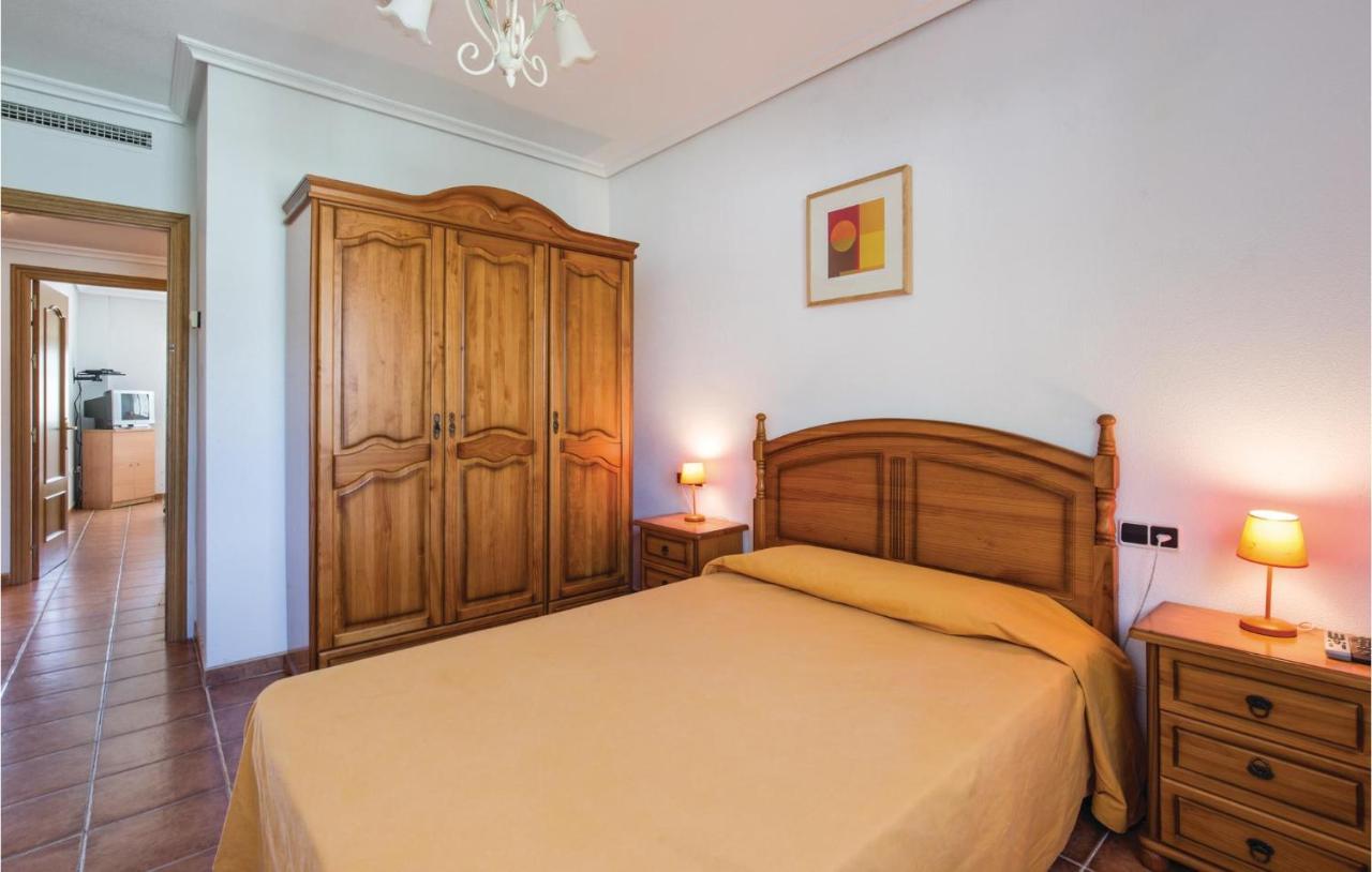 Awesome Home In Caravaca With Kitchen Caravaca De La Cruz Bagian luar foto