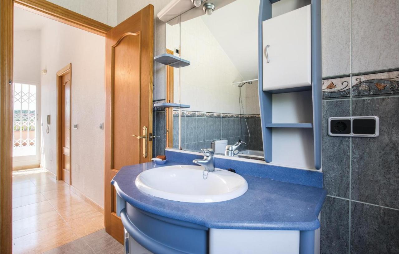 Awesome Home In Caravaca With Kitchen Caravaca De La Cruz Bagian luar foto