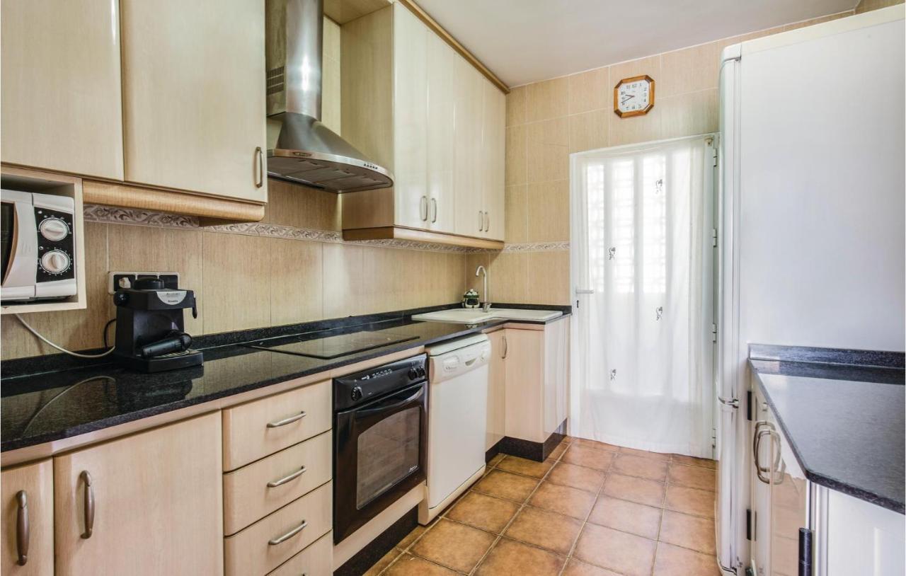 Awesome Home In Caravaca With Kitchen Caravaca De La Cruz Bagian luar foto