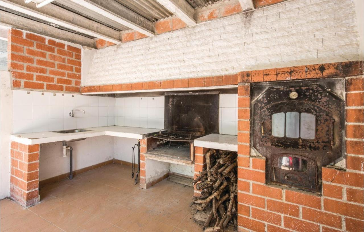 Awesome Home In Caravaca With Kitchen Caravaca De La Cruz Bagian luar foto