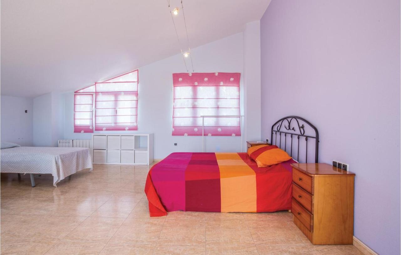 Awesome Home In Caravaca With Kitchen Caravaca De La Cruz Bagian luar foto